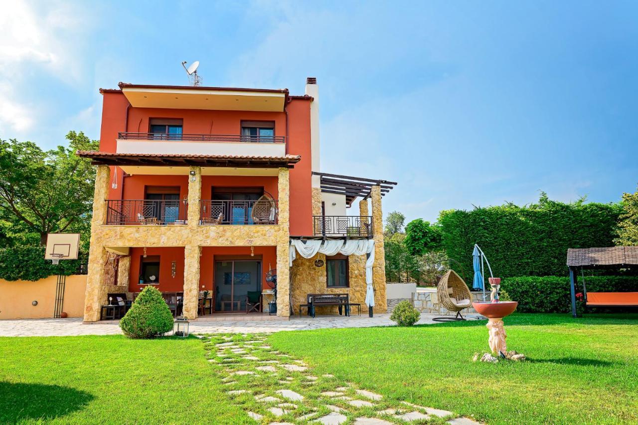 Villa Mariellie Néa Péramos Exterior foto